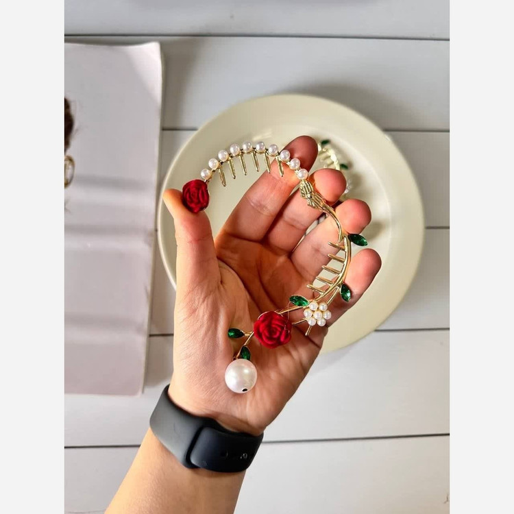 گوجه ای شکوفه قرمز