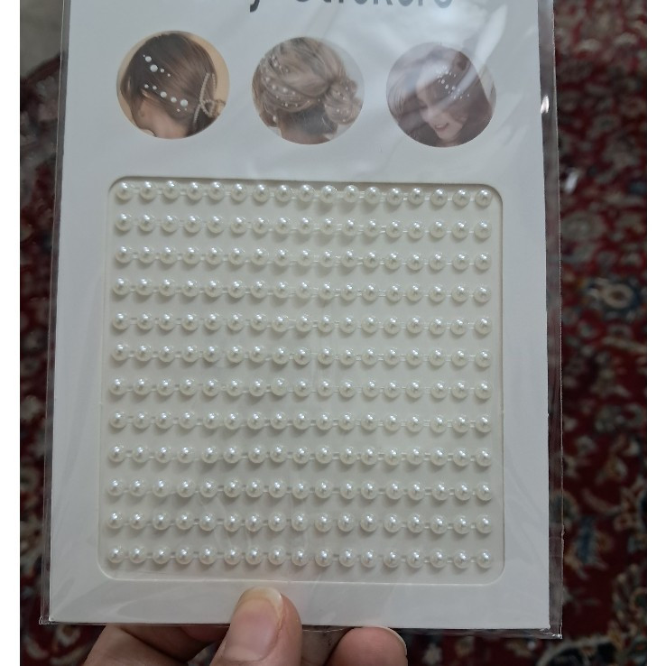 مروارید چسبی