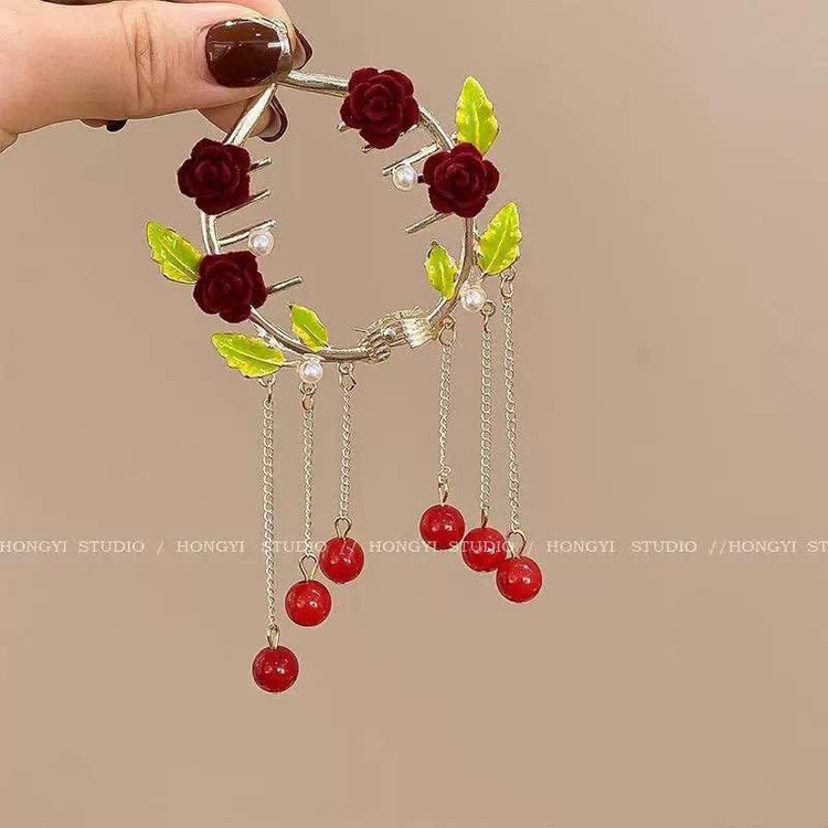 گوجه ای شکوفه قرمز